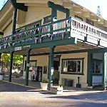 Yosemite Lakes Cottage 49